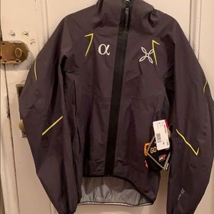 Brand New Gortex Montura Rain Jacket